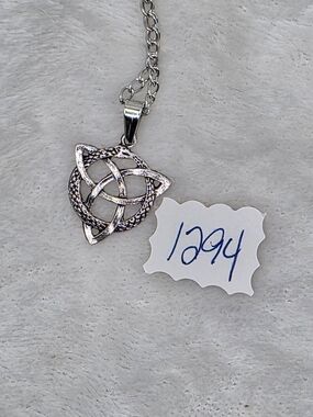 Silver Celtic Knot Pendant Necklace